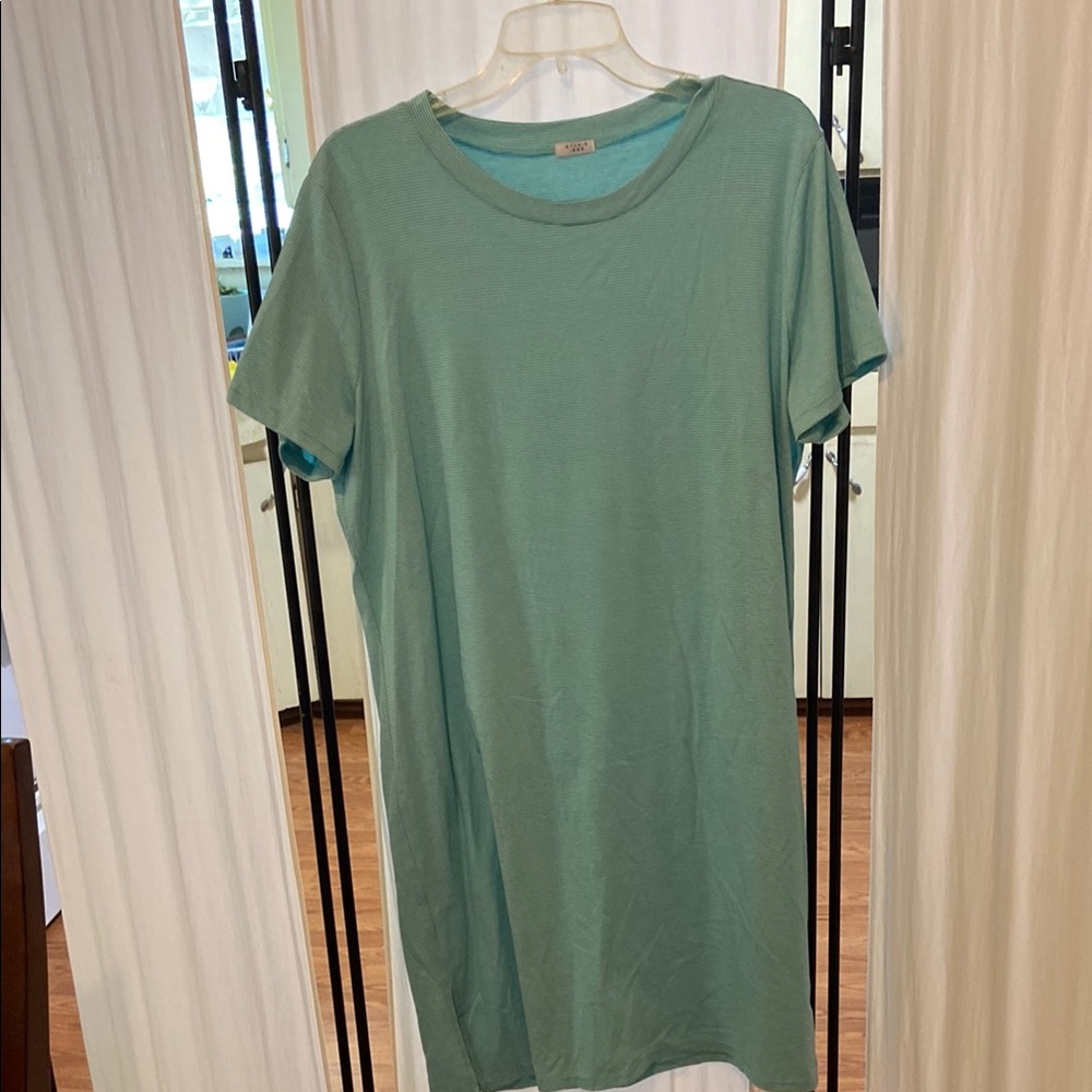Relaxed Mint Midi T-Shirt Dress